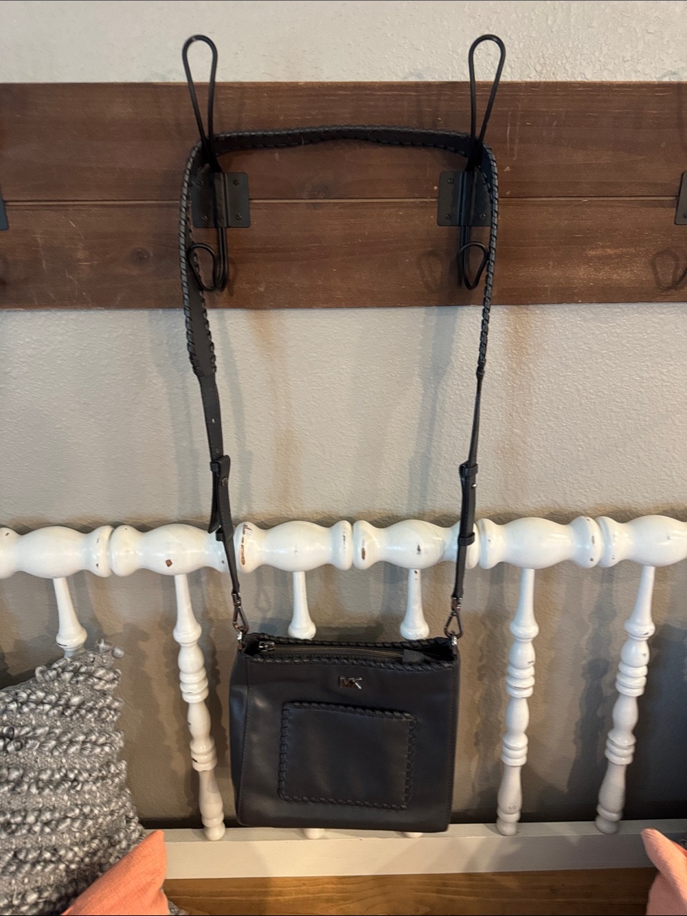 Michael Kors EUC Black Leather Crossbody Bag with Braided Strap